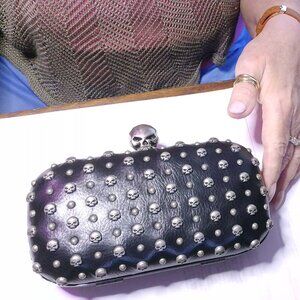 HARLEY "SKULL" PURSE / CLUTCH in GORGEOUS CONDITION`